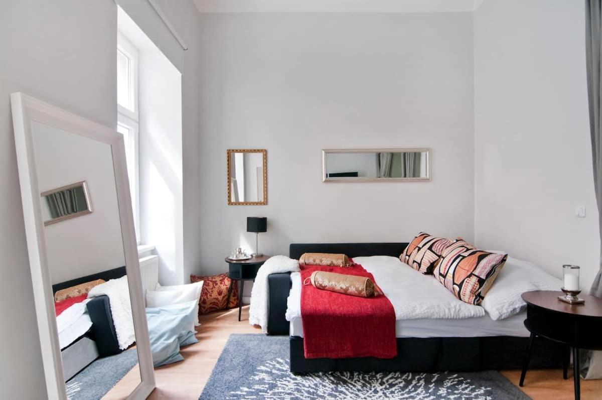 Апартаменти ⍟Luxurious And Bright⍟ 5 Min Walk To City Center Відень Екстер'єр фото