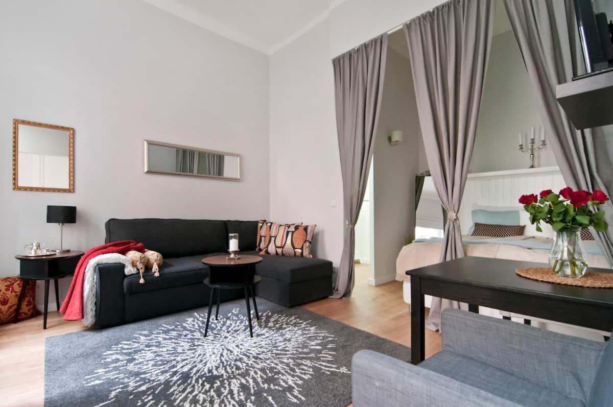 Апартаменти ⍟Luxurious And Bright⍟ 5 Min Walk To City Center Відень Екстер'єр фото