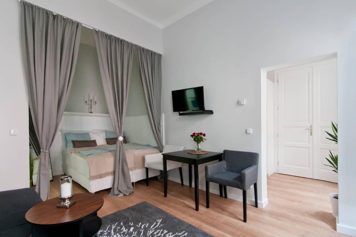 Апартаменти ⍟Luxurious And Bright⍟ 5 Min Walk To City Center Відень Екстер'єр фото