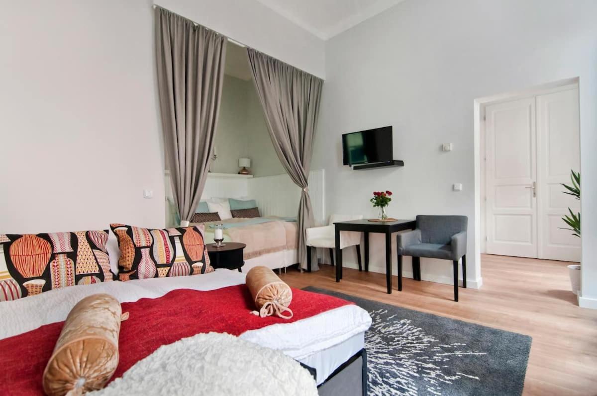 Апартаменти ⍟Luxurious And Bright⍟ 5 Min Walk To City Center Відень Екстер'єр фото